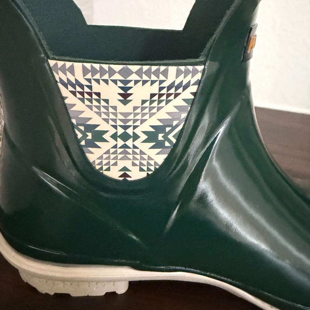 PENDLETON WOMEN'S SMITH ROCK GLOSS CHELSEA RAIN BOOTS! Size 7